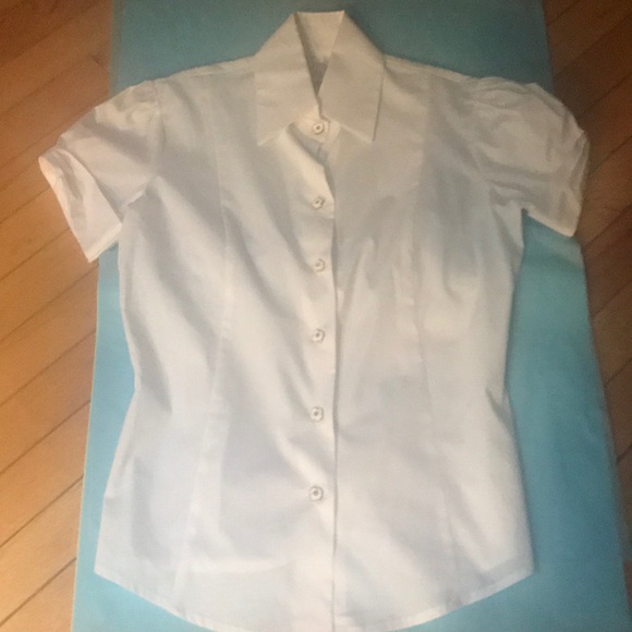 bell Tops - EUC WHITE BLOUSE BY BELL FAB CLOISONNÉ BUTTONS